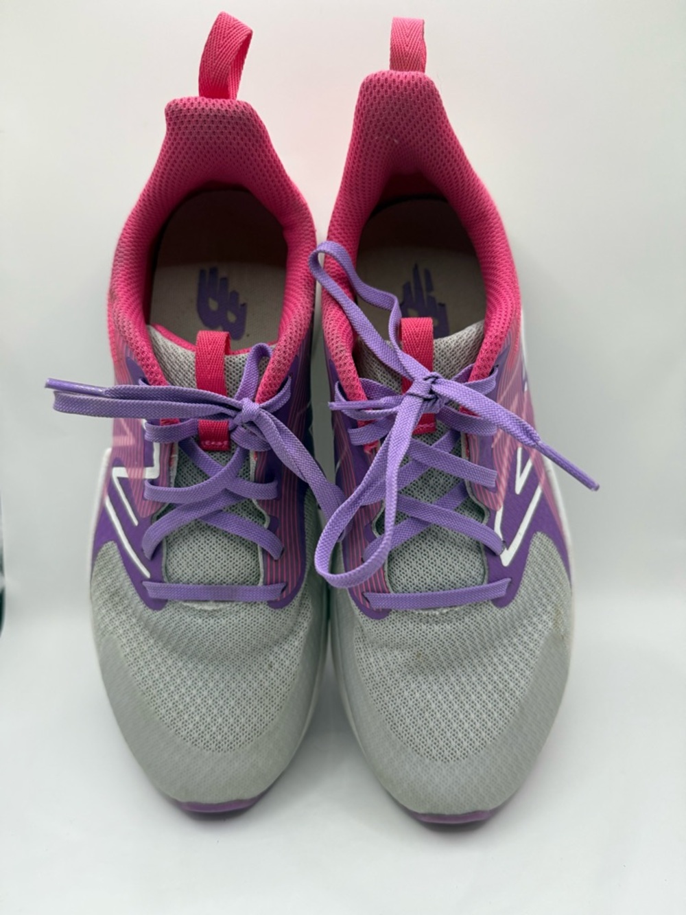 New balance sz 5.5 Running Sneakers with Purple Accents